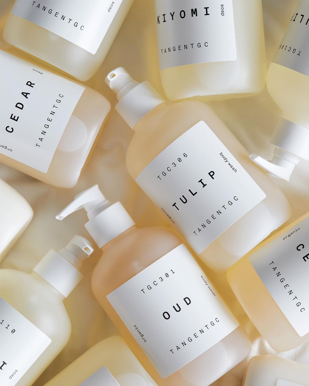 TANGENT GC kūno prausiklis "Oud" - MEDIENA IR SAKAI, 350 ml