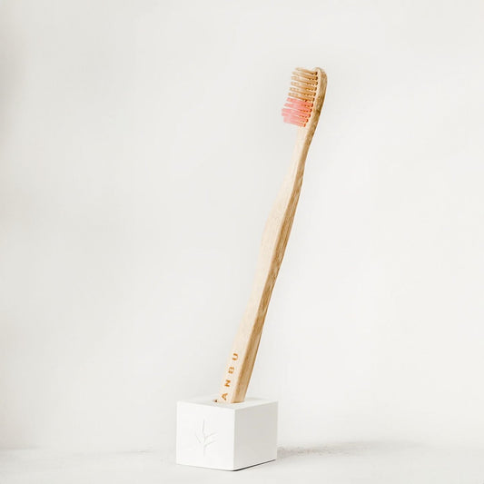 CHILDREN'S TOOTHBRUSH